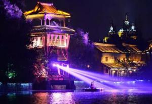 【重磅】今晚，國際光影藝術(shù)節(jié)點(diǎn)燈儀式在天鵝湖濕地公園舉行！
