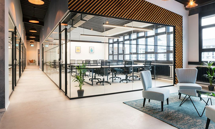 上海辦公室裝修公司相對于裝修隊有哪些優(yōu)勢和區(qū)別呢？