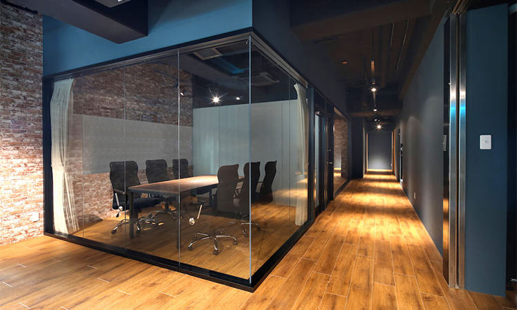 什么是上海時(shí)尚的辦公室裝修？解說(shuō)時(shí)尚辦公室裝修行情和講究要點(diǎn)