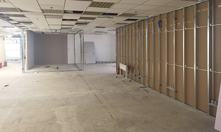 長寧世貿(mào)商城辦公室裝修施工現(xiàn)場4