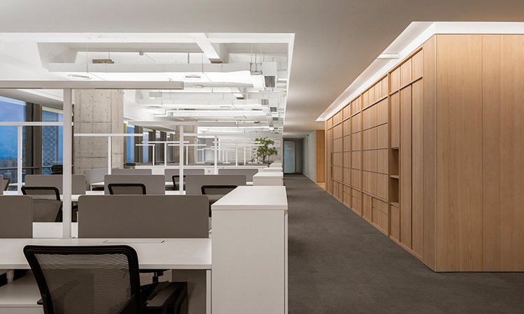 上海高級感辦公室裝修如何設(shè)計？