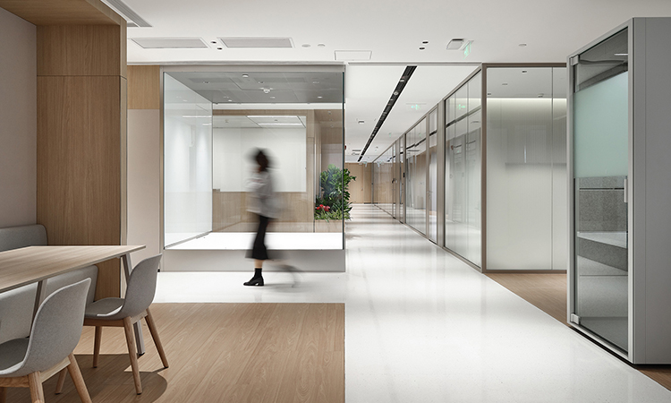 上海辦公室裝修公司的實(shí)力體現(xiàn)在哪些方面？