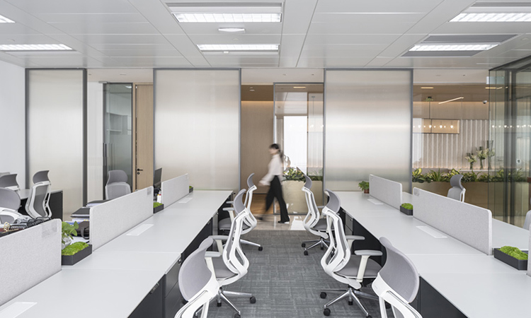 現(xiàn)代風律所裝修完工效果照片