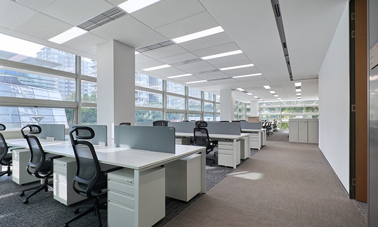 現(xiàn)代風員工辦公區(qū)