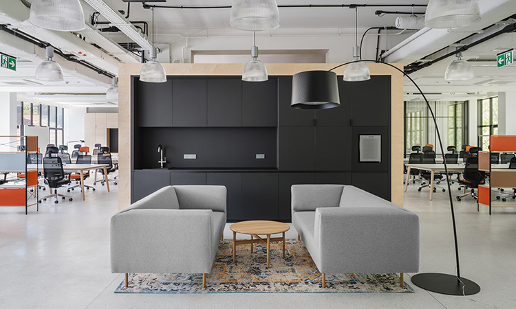 上海辦公室裝修公司設計部辦公區(qū)